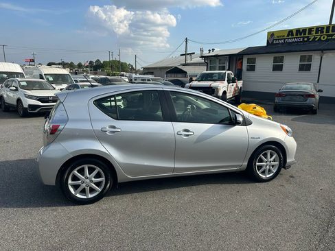 Used 2013 Toyota Prius C Three image 8