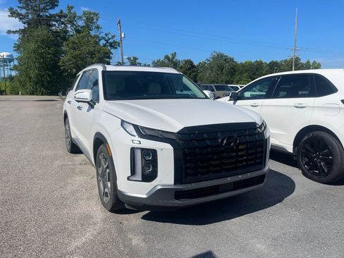 Used 2025 Hyundai Palisade Limited FWD image 7