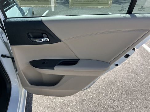 Used 2017 Honda Accord EX-L image 45