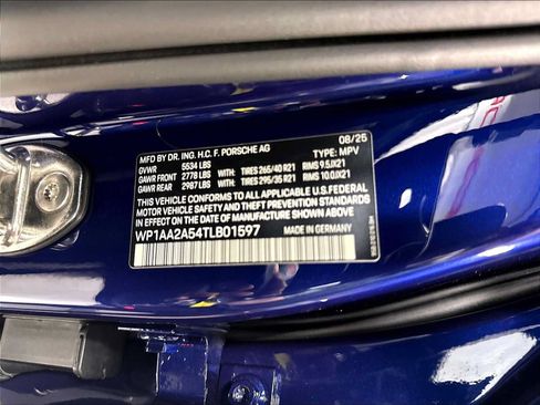 Used 2026 Porsche Macan AWD/4WD image 35