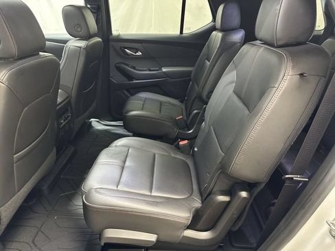 Used 2023 Chevrolet Traverse RS w/ LPO, Floor Liner Package AWD/4WD image 13