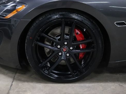 Used 2017 Maserati GranTurismo MC image 28