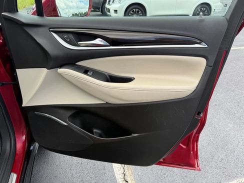 Used 2019 Buick Enclave Essence FWD image 40