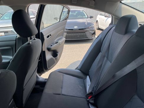 Used 2025 Nissan Versa SV FWD image 33