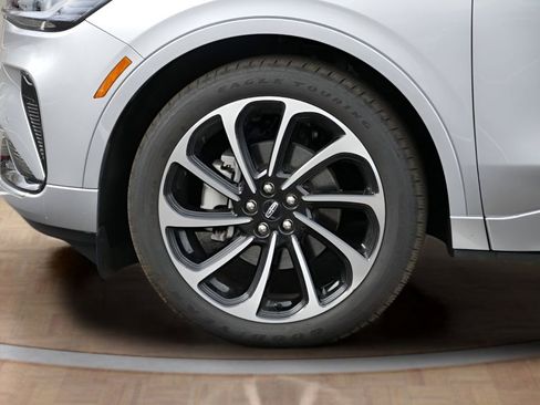 Used 2025 Lincoln Nautilus Black Label image 9