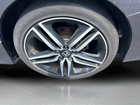 Used 2017 Honda Accord Sport image 9