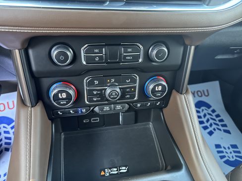 Used 2023 Chevrolet Suburban High Country AWD/4WD image 29