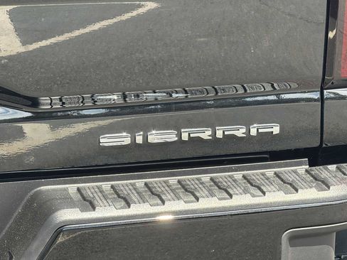 Used 2025 GMC Sierra 2500 Denali w/ Denali Reserve Package AWD/4WD image 29