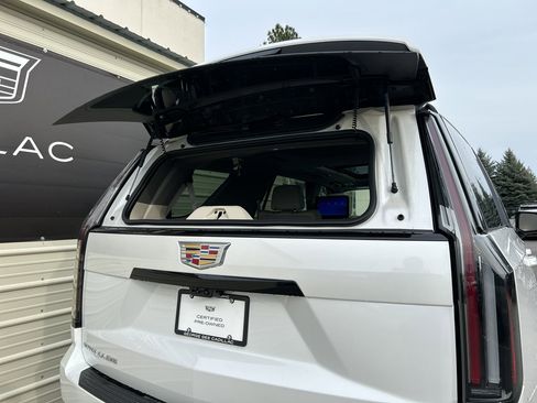 Certified 2025 Cadillac Escalade Sport Platinum image 11