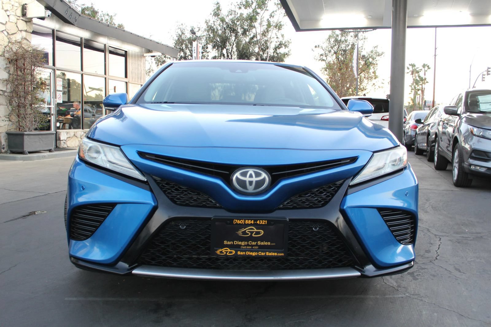 Used 2018 Toyota Camry XSE w/ Accessory Appearance Package FWD image 8