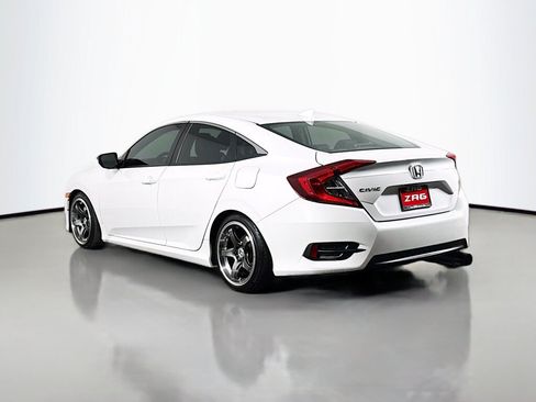 Used 2018 Honda Civic EX image 3