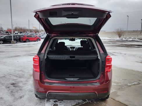 Used 2017 Chevrolet Equinox LT image 14
