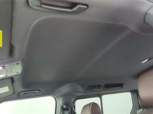 Used 2025 Volkswagen ID. Buzz Pro S image 51