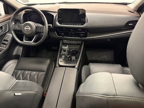 Used 2023 Nissan Rogue Platinum w/ Platinum Premium Package image 14