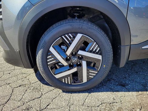 New 2026 Nissan Kicks SV image 8