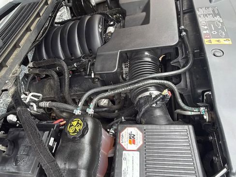 Used 2017 Chevrolet Silverado 1500 High Country AWD/4WD image 39