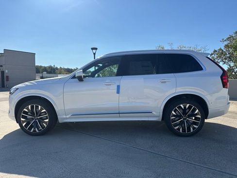 New 2026 Volvo XC90 B6 Plus w/ Protection Package Premier image 4