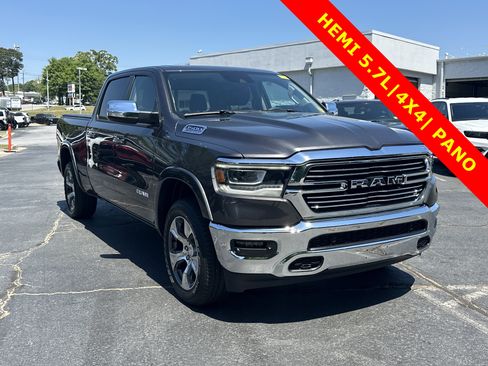 Used 2022 RAM 1500 Laramie AWD/4WD image 2