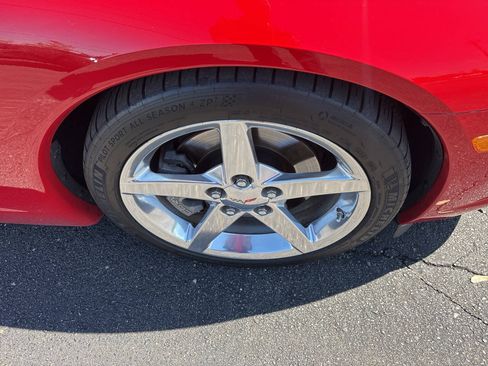Used 2005 Chevrolet Corvette Convertible w/ Preferred Equipment Group RWD image 9