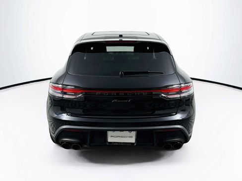 Certified 2024 Porsche Macan Turbo AWD/4WD image 10