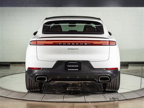 Certified 2025 Porsche Cayenne Coupe AWD/4WD image 10