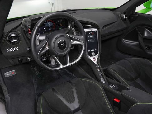 Used 2024 McLaren 750S Spider RWD image 10