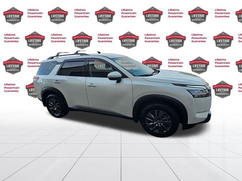 Used 2022 Nissan Pathfinder SV image 6