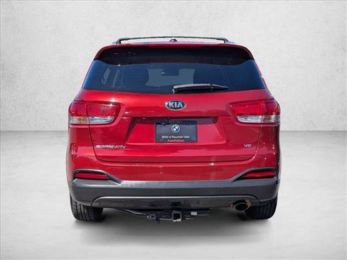 Used 2017 Kia Sorento AWD image 7