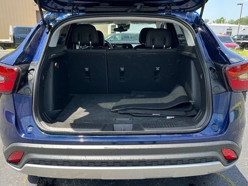 Certified 2024 Chevrolet Trax LT w/ LT Convenience Package FWD image 4