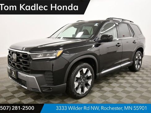 New 2026 Honda Pilot Touring image 1
