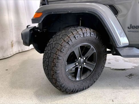 Used 2021 Jeep Wrangler Unlimited Sahara AWD/4WD image 20