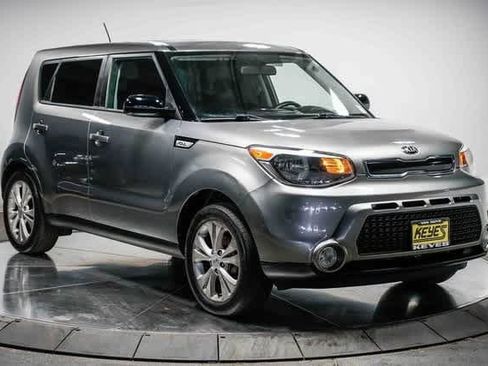 Used 2016 Kia Soul + image 5