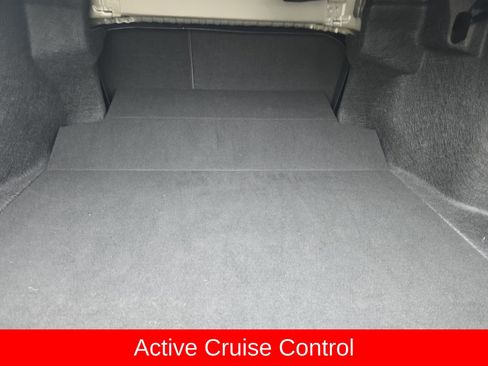 Used 2024 Toyota Camry SE image 17