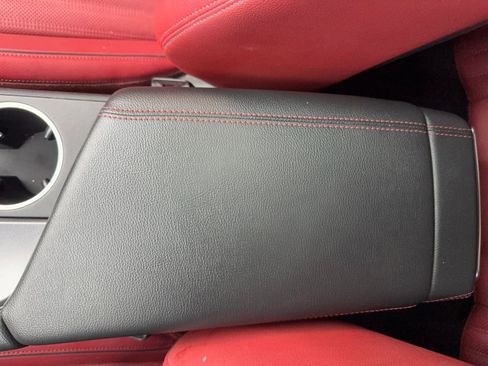 Used 2025 Genesis G70 2.5T w/ Sport Prestige Package image 33