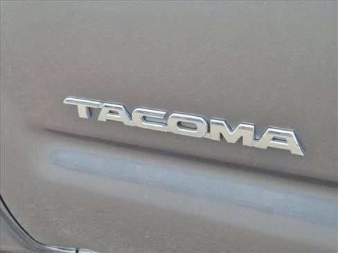 Used 2013 Toyota Tacoma 4x4 Double Cab w/ TRD Off-Road Pkg image 5