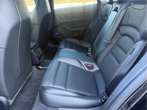 Used 2020 Porsche Taycan 4S image 32