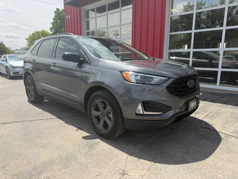 Used 2024 Ford Edge SEL w/ Sport Appearance Package AWD/4WD image 2