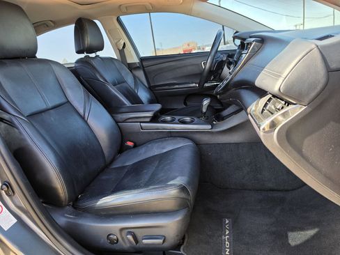 Used 2017 Toyota Avalon Limited FWD image 26