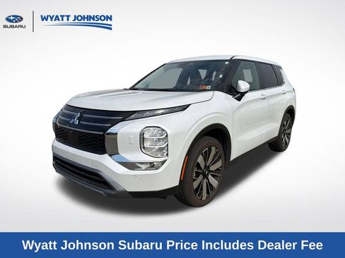 Used 2025 Mitsubishi Outlander SE AWD/4WD image 1