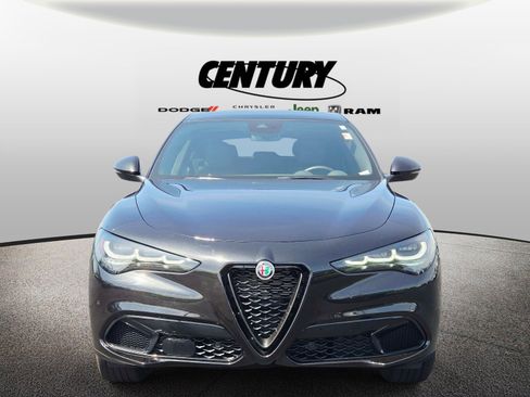 Used 2024 Alfa Romeo Stelvio Sprint AWD/4WD image 9