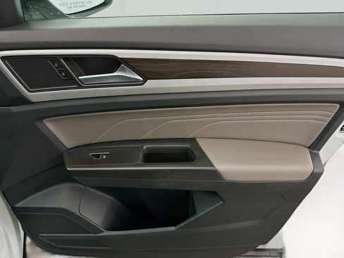 Used 2022 Volkswagen Atlas SE image 35