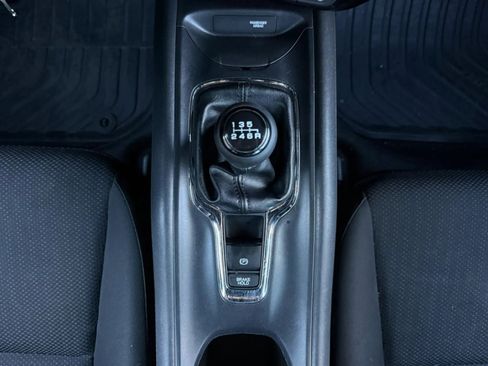 Used 2016 Honda HR-V LX image 48