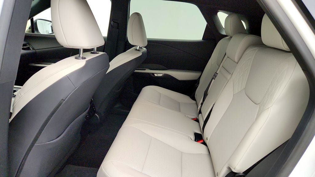 Used 2024 Lexus RX 350 Premium w/ Accessory Package (Z1) FWD image 20