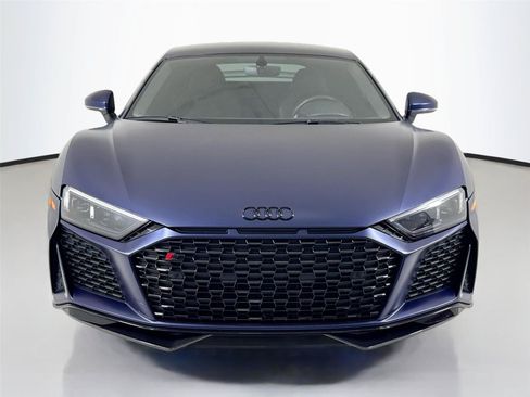 Used 2021 Audi R8 V10 w/ Premium Package RWD image 11