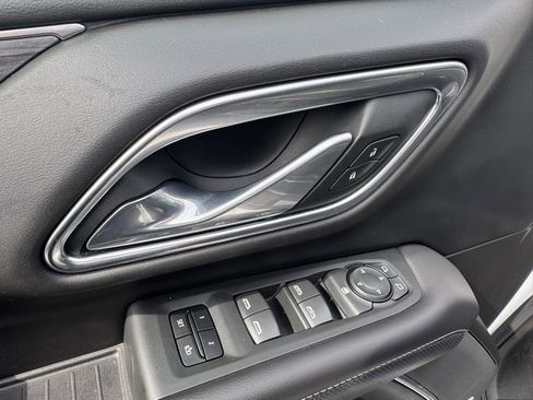 Used 2021 GMC Yukon SLT image 37