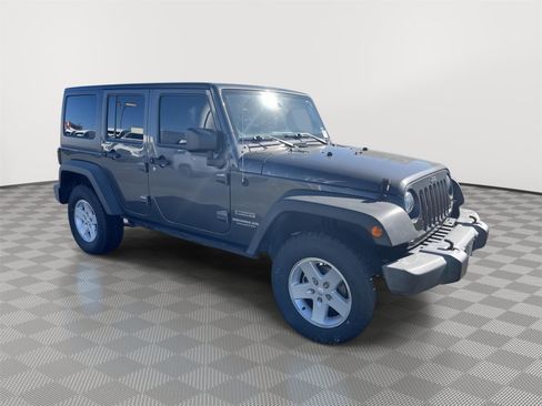 Used 2017 Jeep Wrangler Unlimited Sport w/ Connectivity Group image 3