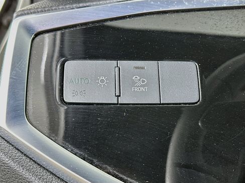 Used 2025 Audi Q3 2.0T Premium AWD/4WD image 17