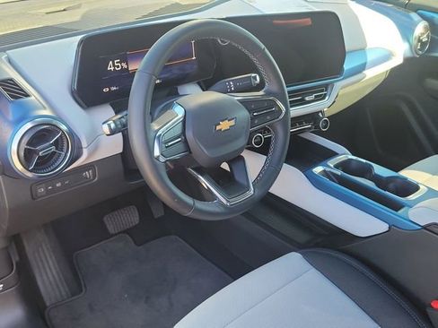 Certified 2025 Chevrolet Equinox EV LT image 16