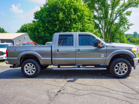 Used 2014 Ford F250 Lariat w/ Lariat Ultimate Package AWD/4WD image 2