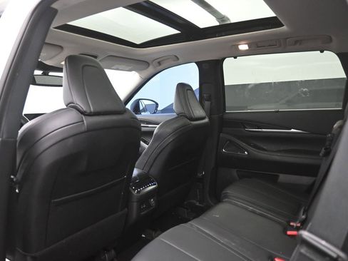 Used 2022 INFINITI QX60 Sensory w/ Cargo Package image 23